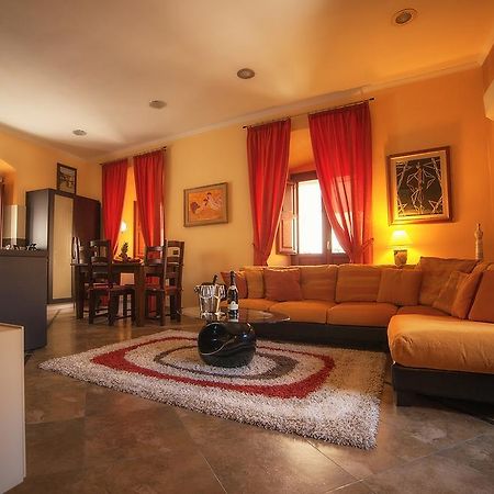 Luxury Home Bosa Apartment Luaran gambar