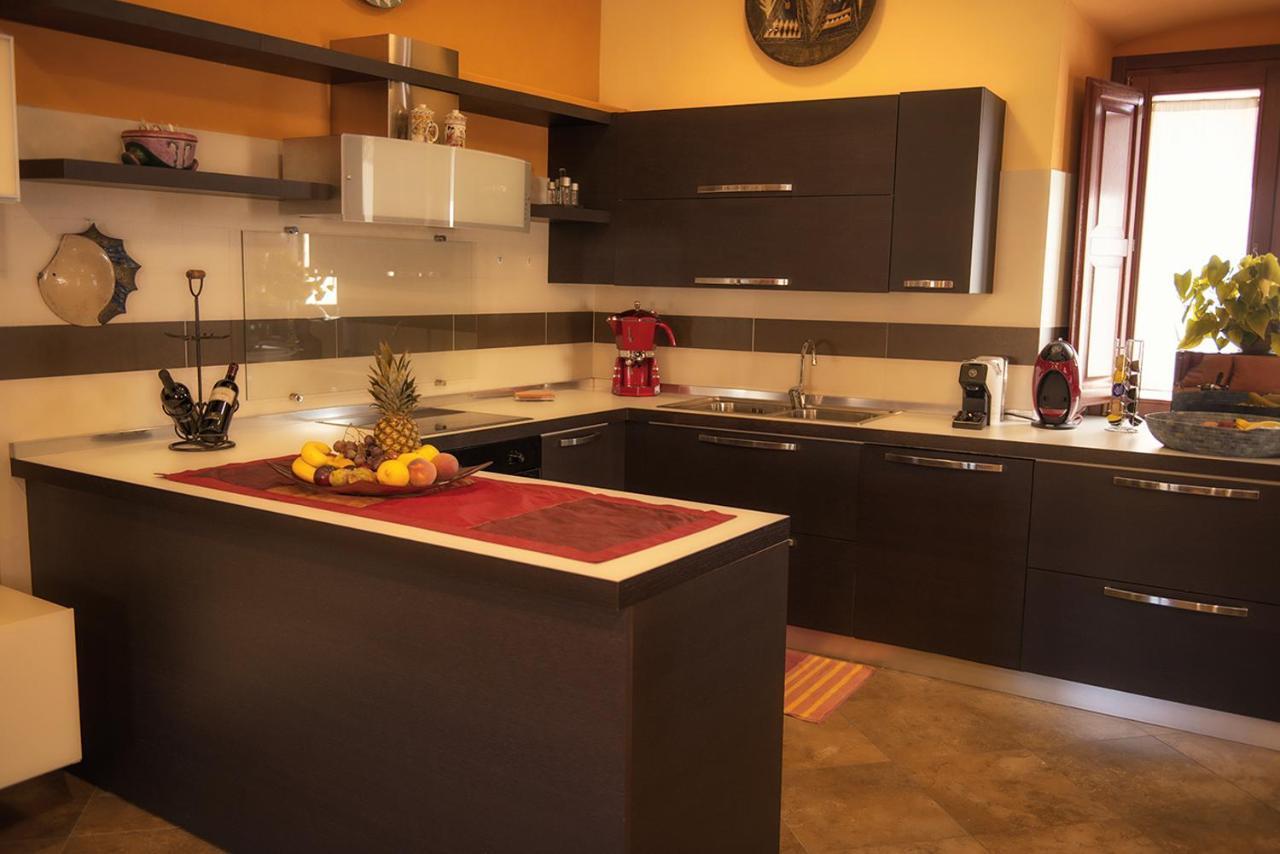 Luxury Home Bosa Apartment Luaran gambar