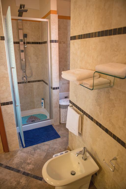 Luxury Home Bosa Apartment Luaran gambar